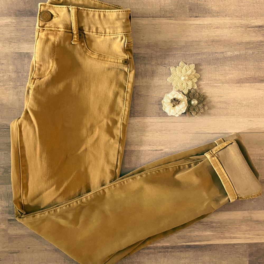 Maurices Gold Jeggings XS - Regular Length